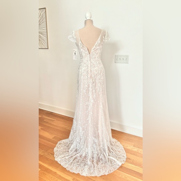 MELISSA SWEET cap sleeve v-neck beaded lace sheath wedding dress size 6 - Picture 3 of 7